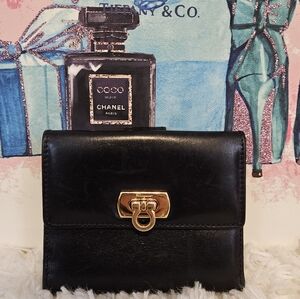 SALVATORE FERRAGAMO Black Bifold Wallet🔥Stunning Condition